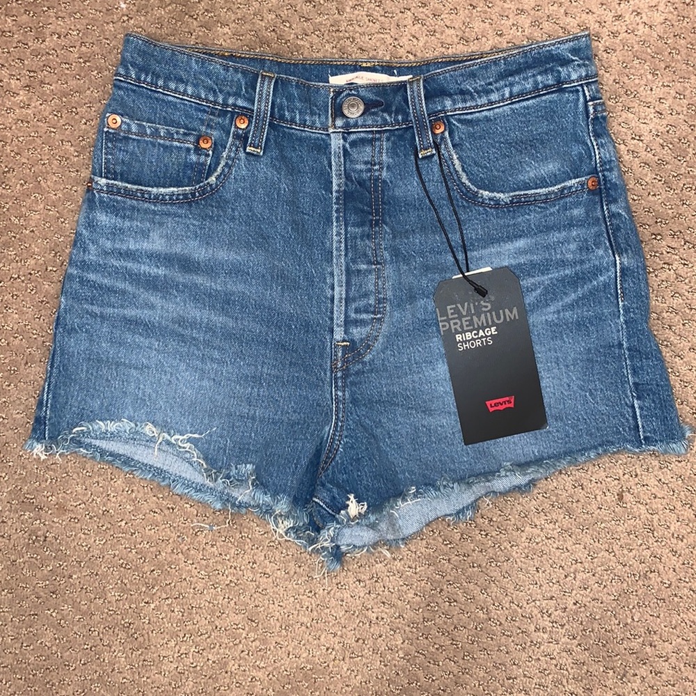 Levi’s ribcage shorts